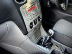 Ford Focus 1.6 Zetec 5dr - Image 6