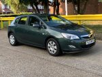Vauxhall Astra 1.6 16v Exclusiv Euro 5 5dr - Image 9