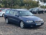 Volvo V70 2.3 T5 SE 5dr - Image 3